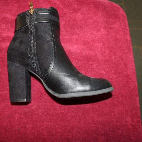 Sasha by Limelight Black booties - Picture 7 of 8